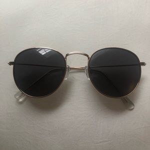 Black & Gold Round Sunglasses